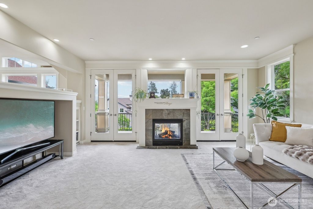 listing image 9361510623883692533
