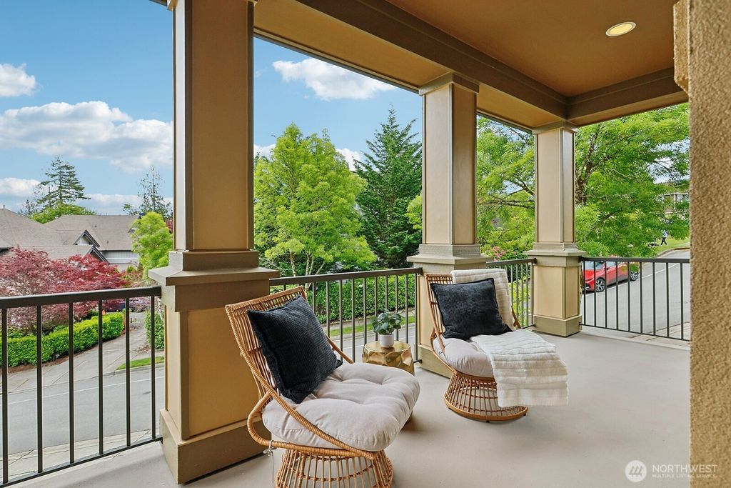 listing image 9369257562675731728