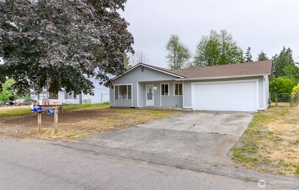 Photo of 15406 11th Avenue Ct E, Tacoma, WA 98445 (MLS # 2547037)