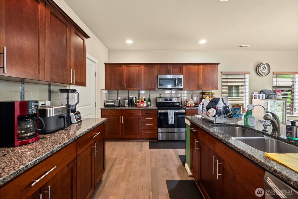 Photo of 6321 Victoria Avenue SE, Auburn, WA 98092 (MLS # 2512184)