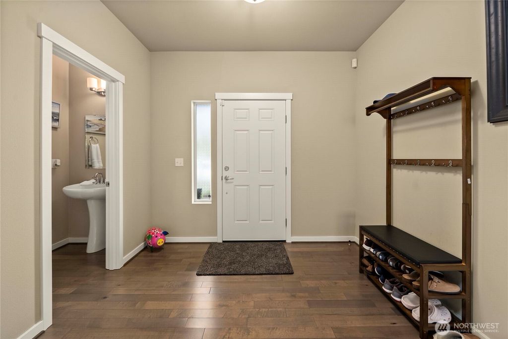 Photo of 6321 Victoria Avenue SE, Auburn, WA 98092 (MLS # 2512184)