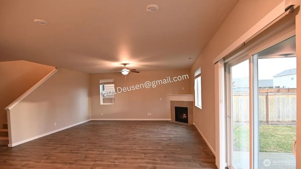 Photo of 601 Deusen Lane N, Enumclaw, WA 98022 (MLS # 2500688)