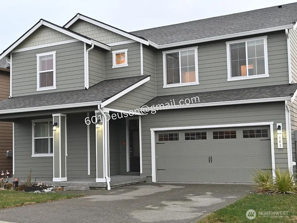 Photo of 601 Deusen Lane N, Enumclaw, WA 98022 (MLS # 2500688)