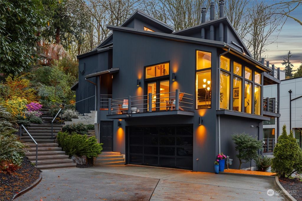 Photo of 151 Euclid Avenue, Seattle, WA 98122 (MLS # 2215686)