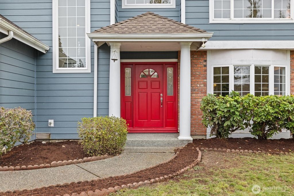 Photo of 2412 237th Court NE, Sammamish, WA 98074 (MLS # 2479134)