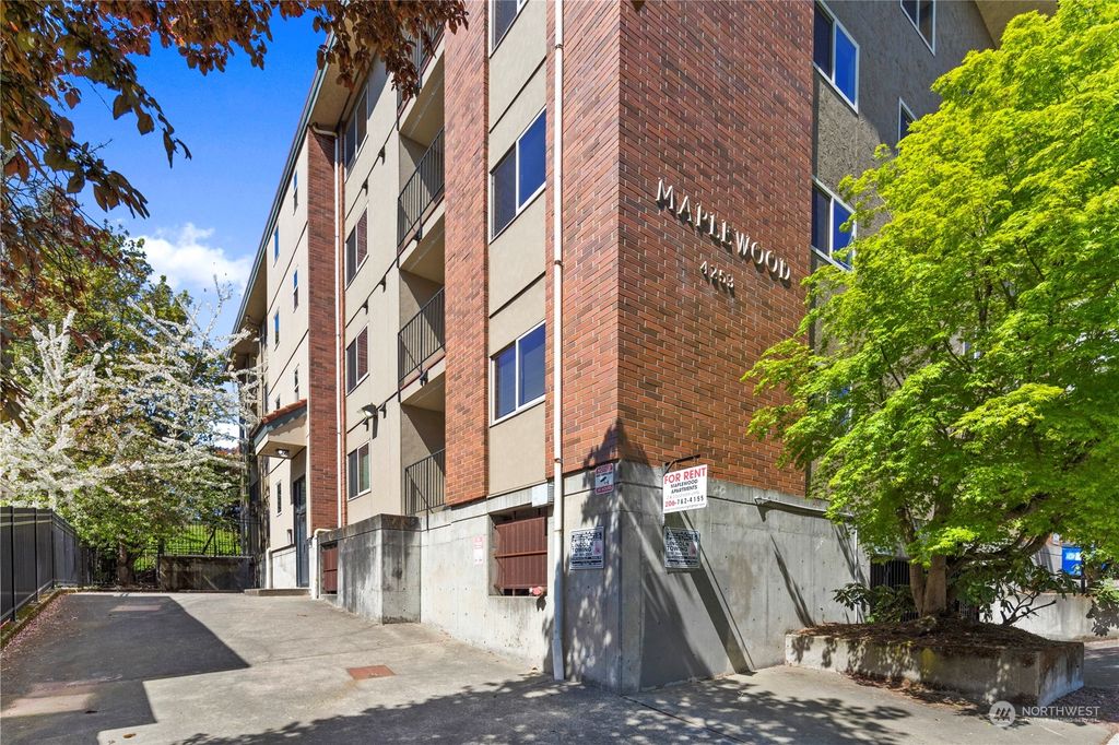Photo of 4253 7th Avenue NE, Seattle, WA 98105 (MLS # 2236772)