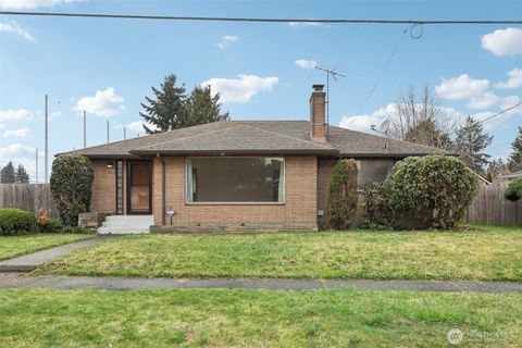 Photo of 1527 J Street SE, Auburn, WA 98002 (MLS # 2485875)