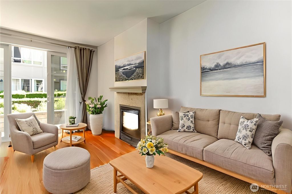 Photo of 1840 25th Avenue NE #204, Issaquah, WA 98029 (MLS # 2405030)