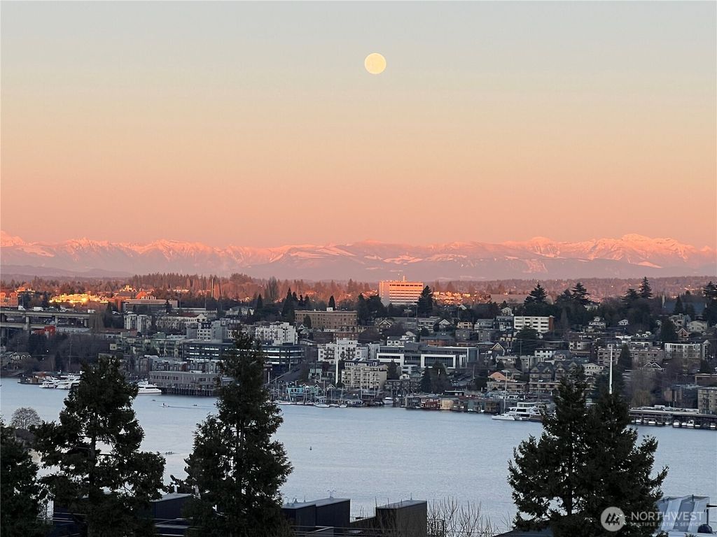 Photo of 2400 Aurora Avenue N #202, Seattle, WA 98109 (MLS # 2398578)