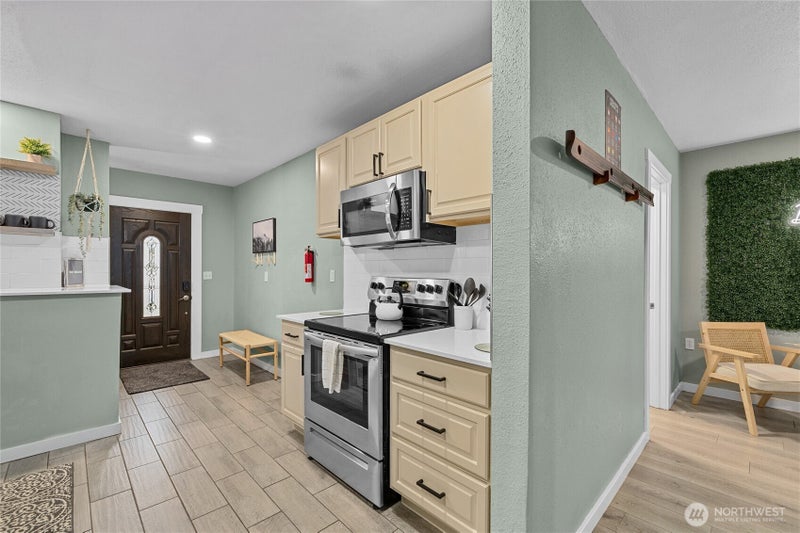 417 W 2nd Street
