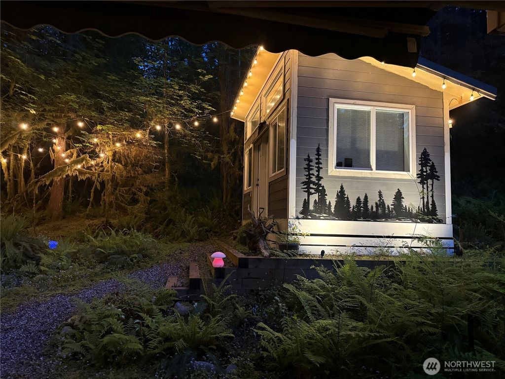 Photo of 50 3 Schinn Canyon Circle, Deming, WA 98244 (MLS # 2488602)