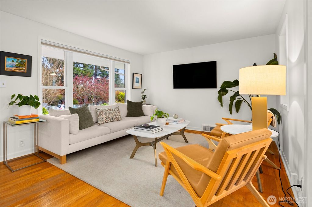 Photo of 9047 36th Avenue SW, Seattle, WA 98126 (MLS # 2348638)