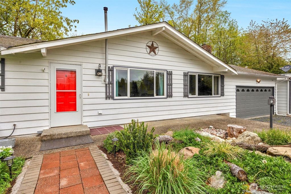 Photo of 18002 19th Avenue NE, Arlington, WA 98223 (MLS # 2512621)