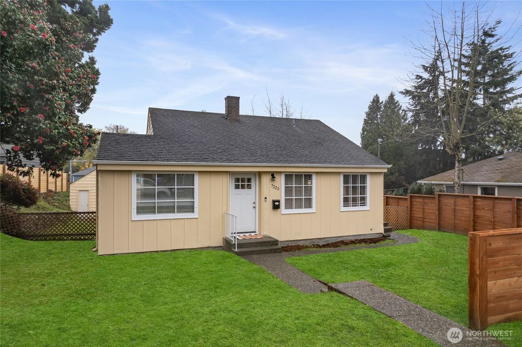 Photo of 7223 S 120th Street, Seattle, WA 98178 (MLS # 2506186)