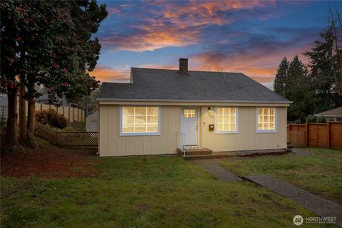 Photo of 7223 S 120th Street, Seattle, WA 98178 (MLS # 2506186)