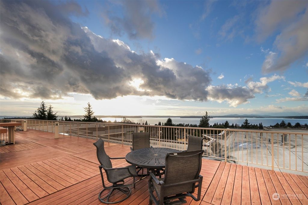 Photo of 5001 California Avenue SW #611, Seattle, WA 98136 (MLS # 2187320)