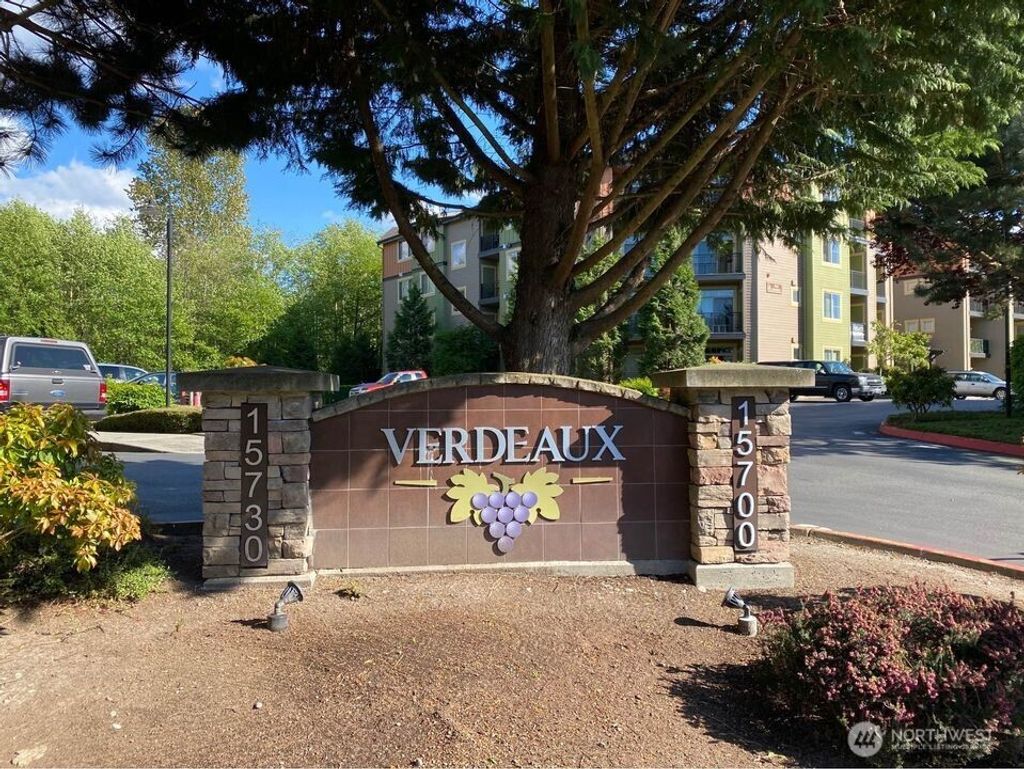 Photo of 15700 116th Ave NE #204, Bothell, WA 98011 (MLS # 2477427)
