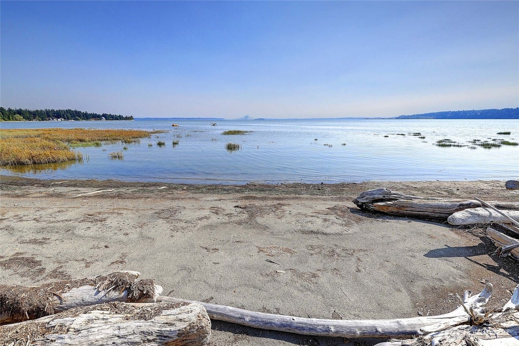 Photo of 870 Livingston Bay Shore Drive, Camano Island, WA 98282 (MLS # 2574600)