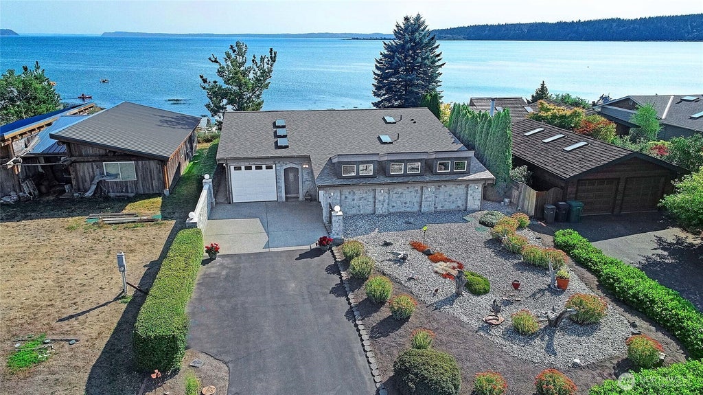 Photo of 870 Livingston Bay Shore Drive, Camano Island, WA 98282 (MLS # 2574600)
