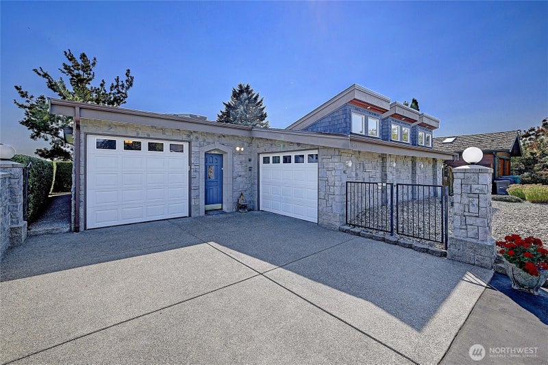 870 Livingston Bay Shore Drive