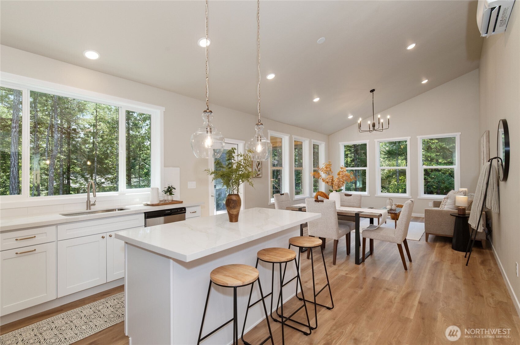 50 E Blackberry Lane