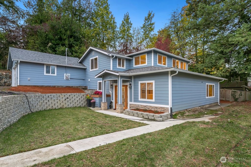Photo of 10415 8th Avenue S, Seattle, WA 98168 (MLS # 2305610)