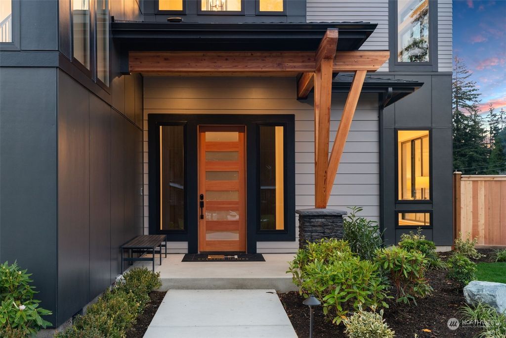 Photo of 2570 155th Avenue SE, Bellevue, WA 98007 (MLS # 2314467)