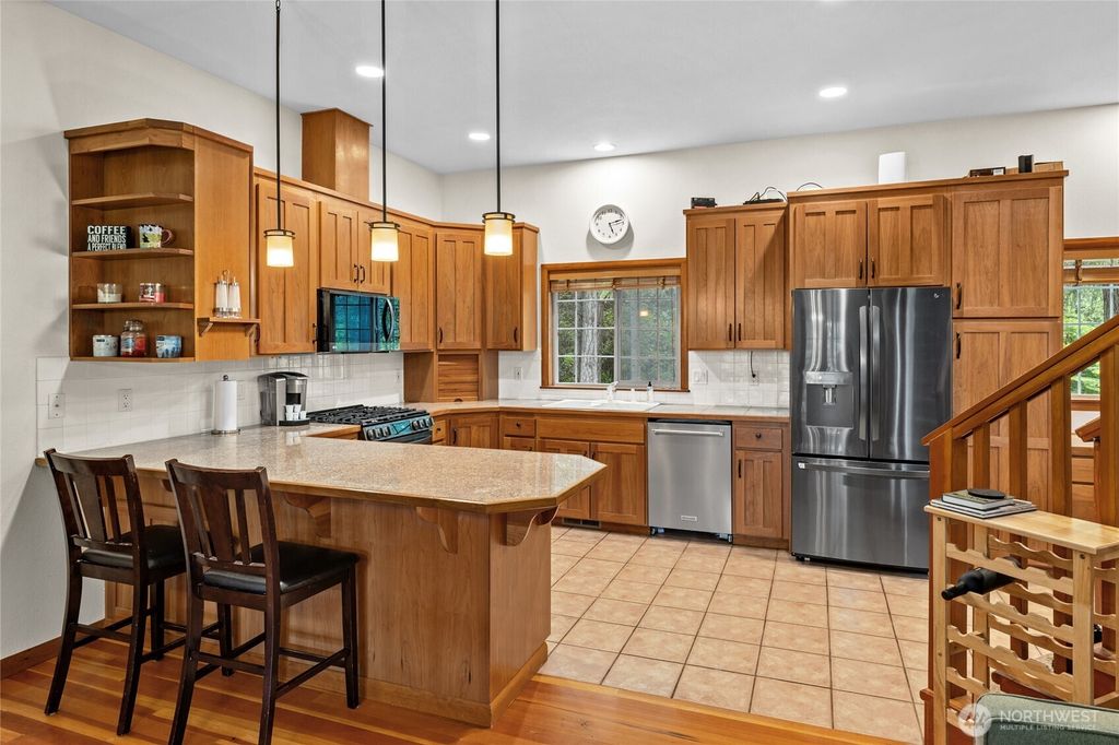 listing image 9368316631078291781