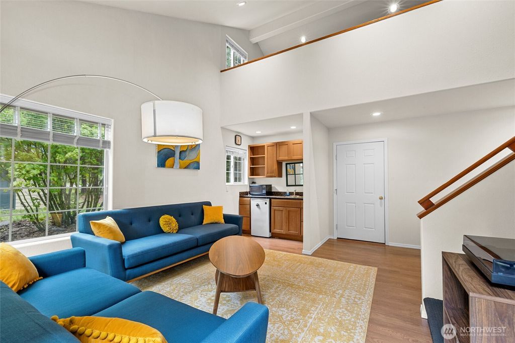 listing image 9369040063894680156