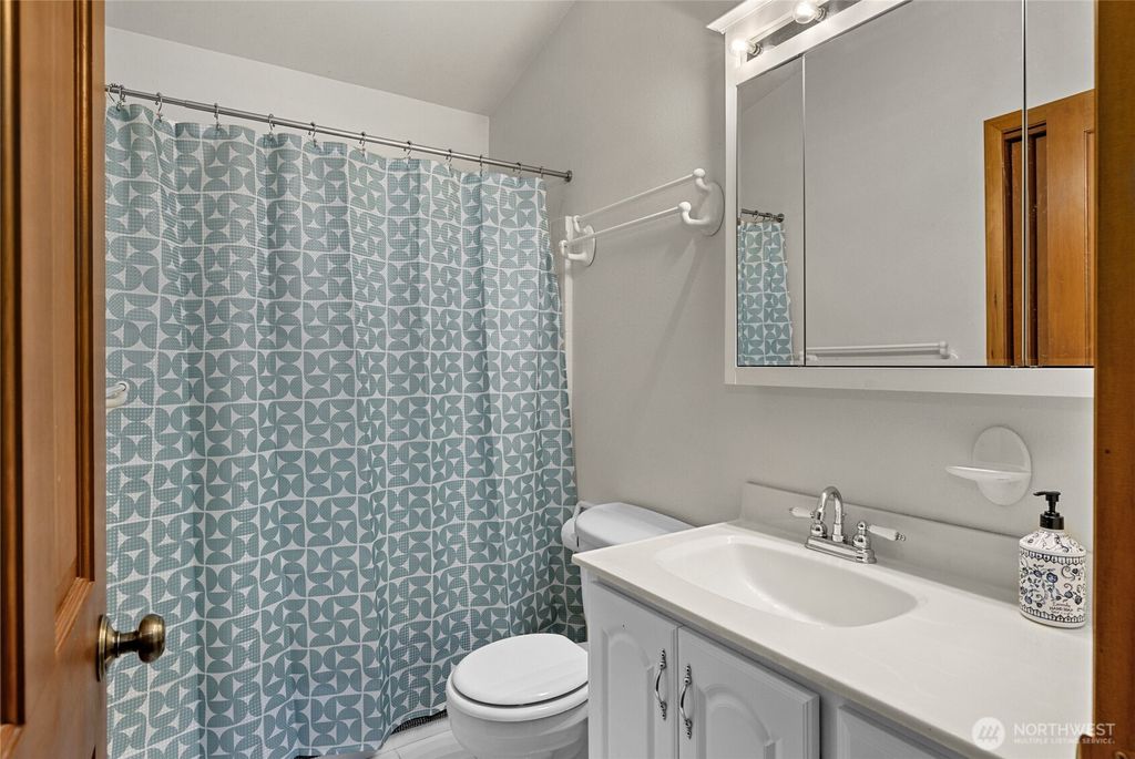 listing image 9360250292801826611