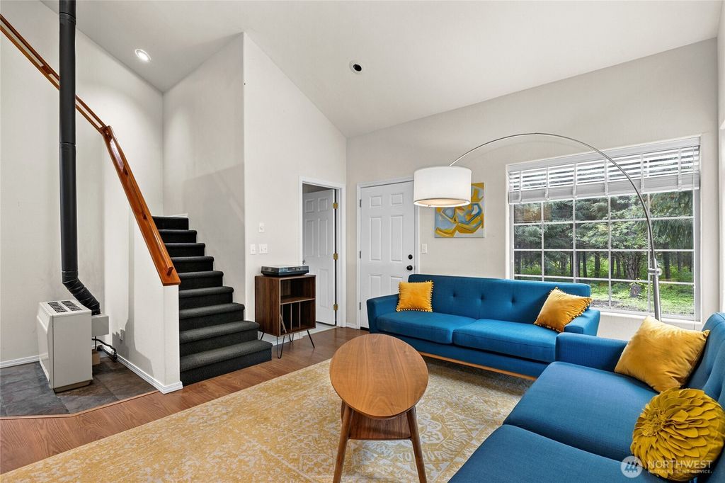 listing image 9363900274527093094