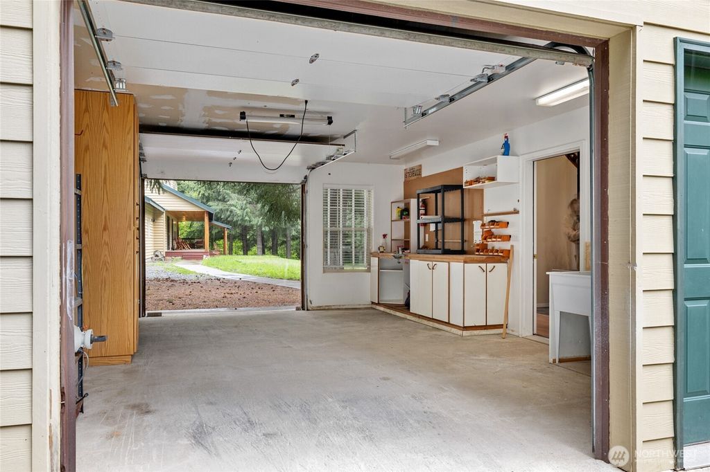 listing image 9366829690167497096