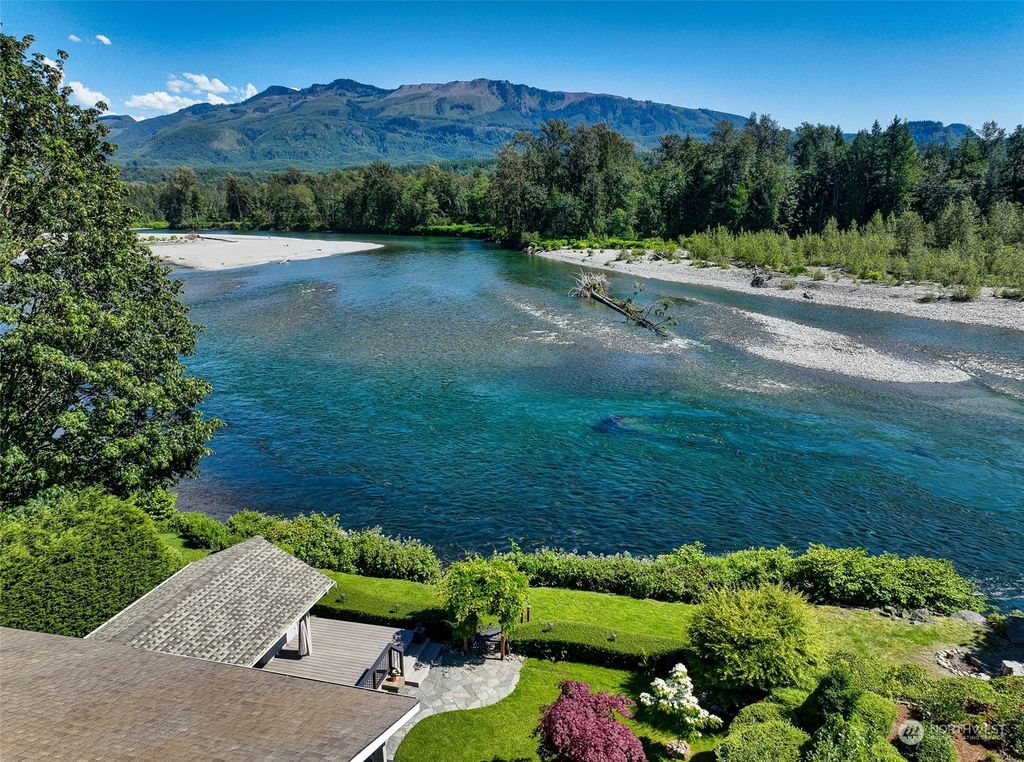 Photo of 1122 Dyer Road, Sultan, WA 98294 (MLS # 2255345)