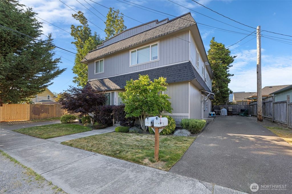 Photo of 1713 17th Street, Everett, WA 98201 (MLS # 2359874)
