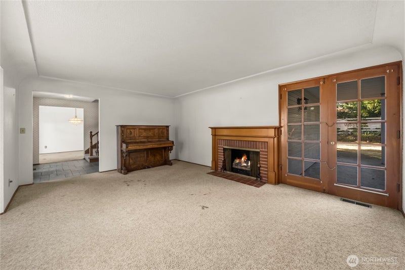 3129 Sylvia Boulevard S