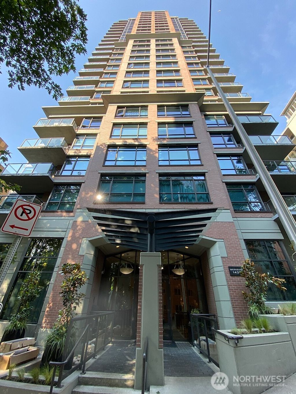 Photo of 1420 Terry Avenue #901, Seattle, WA 98101 (MLS # 2466307)