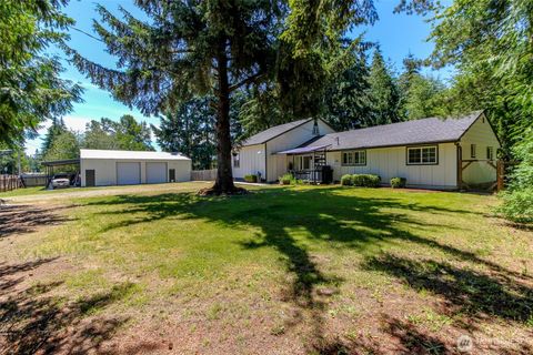 Photo of 12524 Bingham Avenue E, Tacoma, WA 98446 (MLS # 2543068)