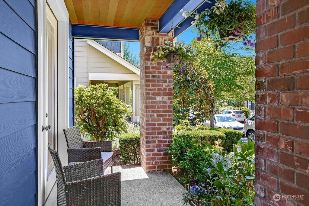 Photo of 1776 11th Avenue NE, Issaquah, WA 98029 (MLS # 2264499)