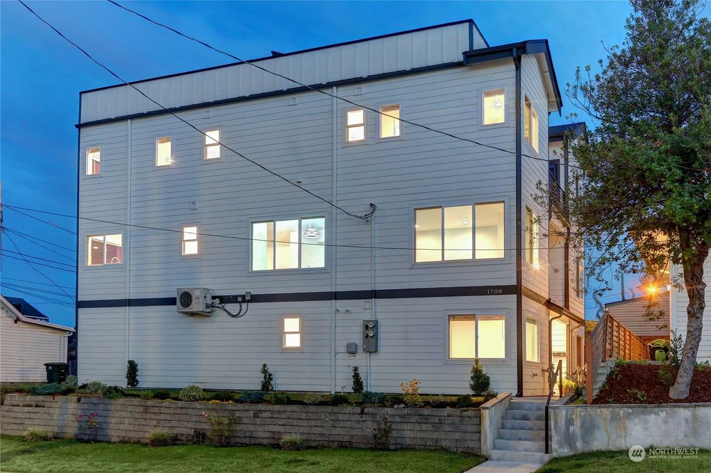 Photo of 1708 25th Street #2A, Everett, WA 98201 (MLS # 2143815)