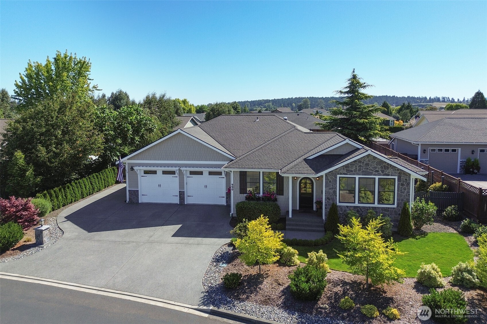 990 New Meadows Loop