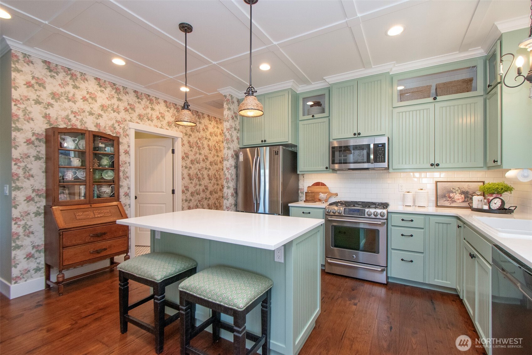 990 New Meadows Loop