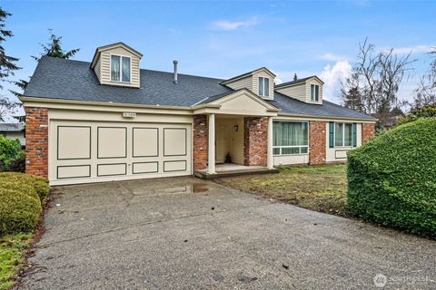 Photo of 31509 42nd Avenue SW, Federal Way, WA 98023 (MLS # 2478393)