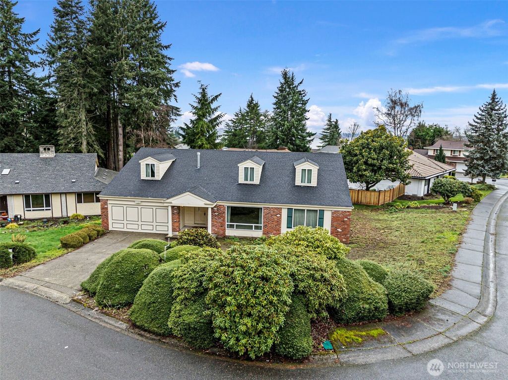 Photo of 31509 42nd Avenue SW, Federal Way, WA 98023 (MLS # 2478393)