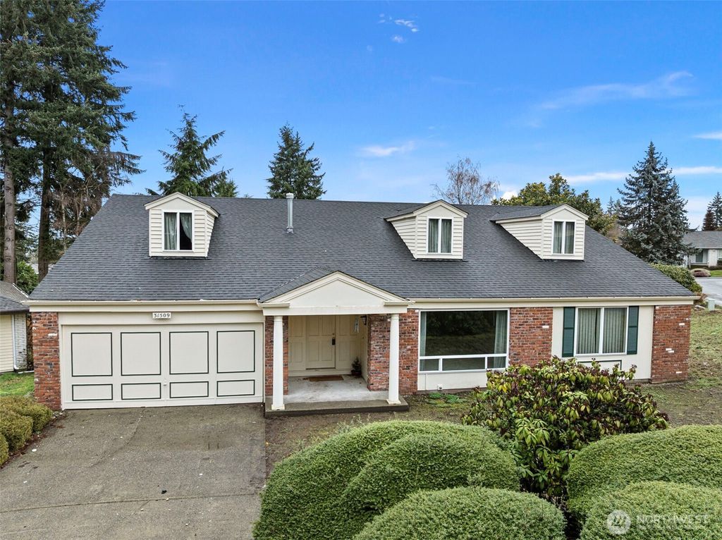 Photo of 31509 42nd Avenue SW, Federal Way, WA 98023 (MLS # 2478393)