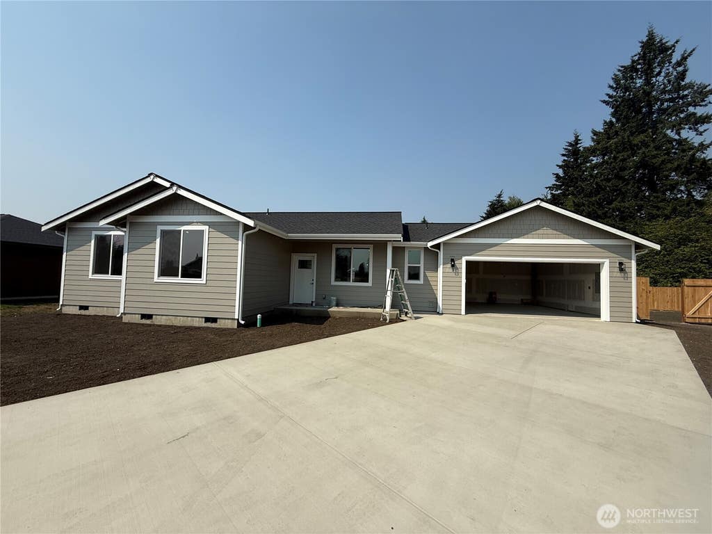 Photo of 6 Hobble Creek Street, Elma, WA 98541 (MLS # 2564942)