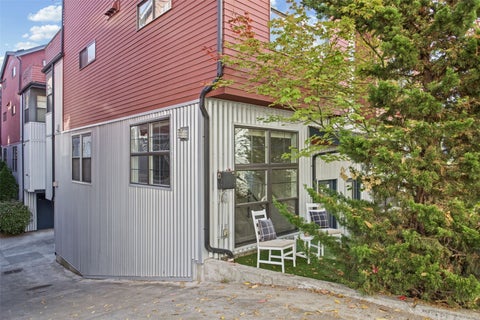 Photo of 3607 N Interlake Ave AVE N #B, Seattle, WA 98103 (MLS # 2595649)