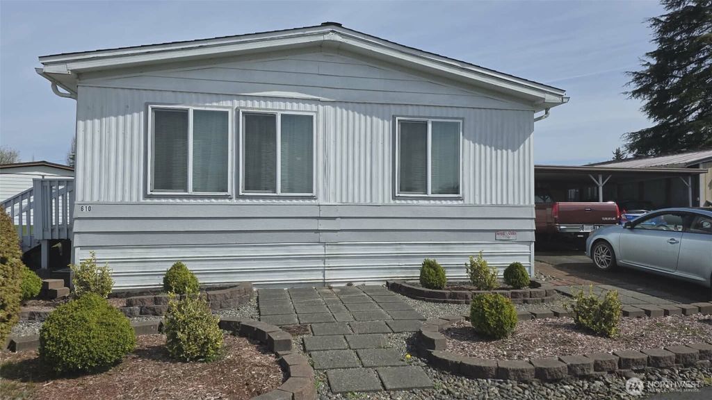 Photo of 610 Leisure Circle, Aberdeen, WA 98520 (MLS # 2504652)