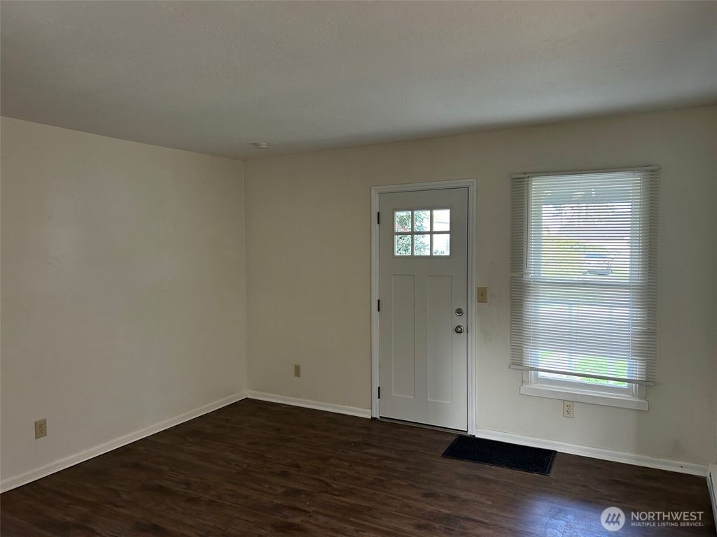 Photo of 1012 7th Street S, Kelso, WA 98626 (MLS # 2505338)