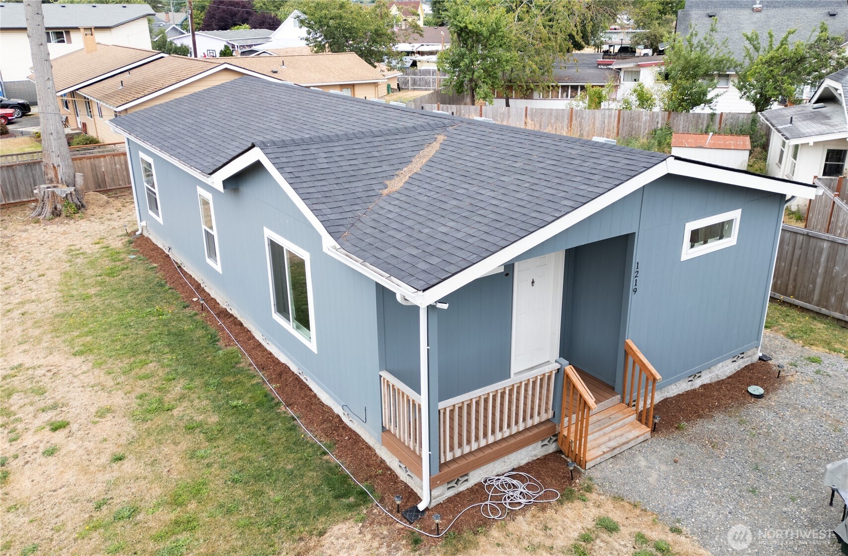 1219 W Walnut Street