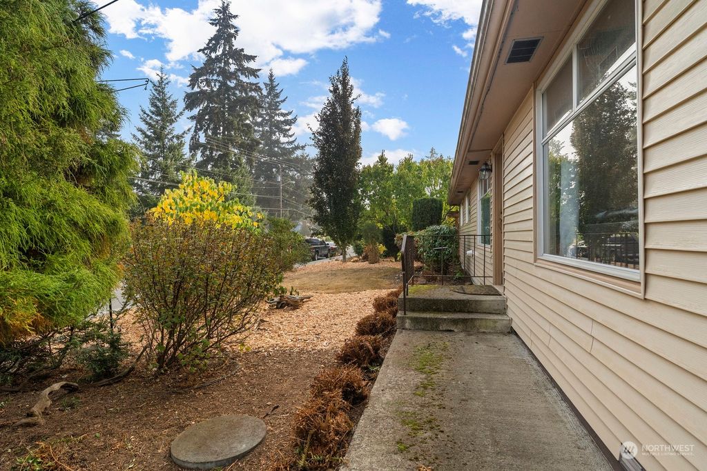 Photo of 3461 S 164th Street, SeaTac, WA 98188 (MLS # 2002687)